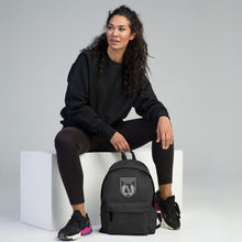 Lade das Bild in den Galerie-Viewer, Bestickter Rucksack mit weißem BDB-Wappen