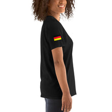 Lade das Bild in den Galerie-Viewer, T-Shirt mit BDB-Wappen für Damen