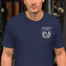 Lade das Bild in den Galerie-Viewer, T-Shirt mit gesticktem BDB-Wappen für Herren