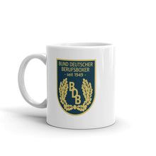 Lade das Bild in den Galerie-Viewer, Weiße Tasse mit blauem BDB-Wappen