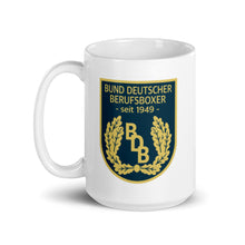 Lade das Bild in den Galerie-Viewer, Weiße Tasse mit blauem BDB-Wappen